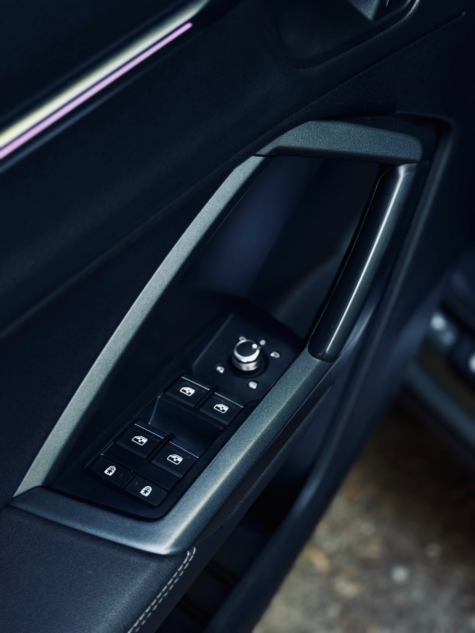 Audi Q3 - фото 32