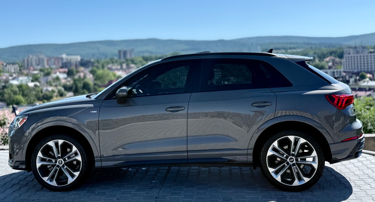 Audi Q3 - фото 20