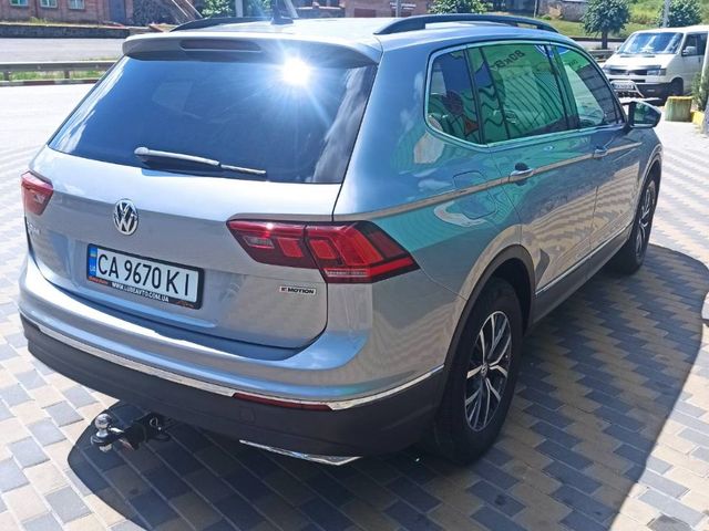 Volkswagen Tiguan - фото 5