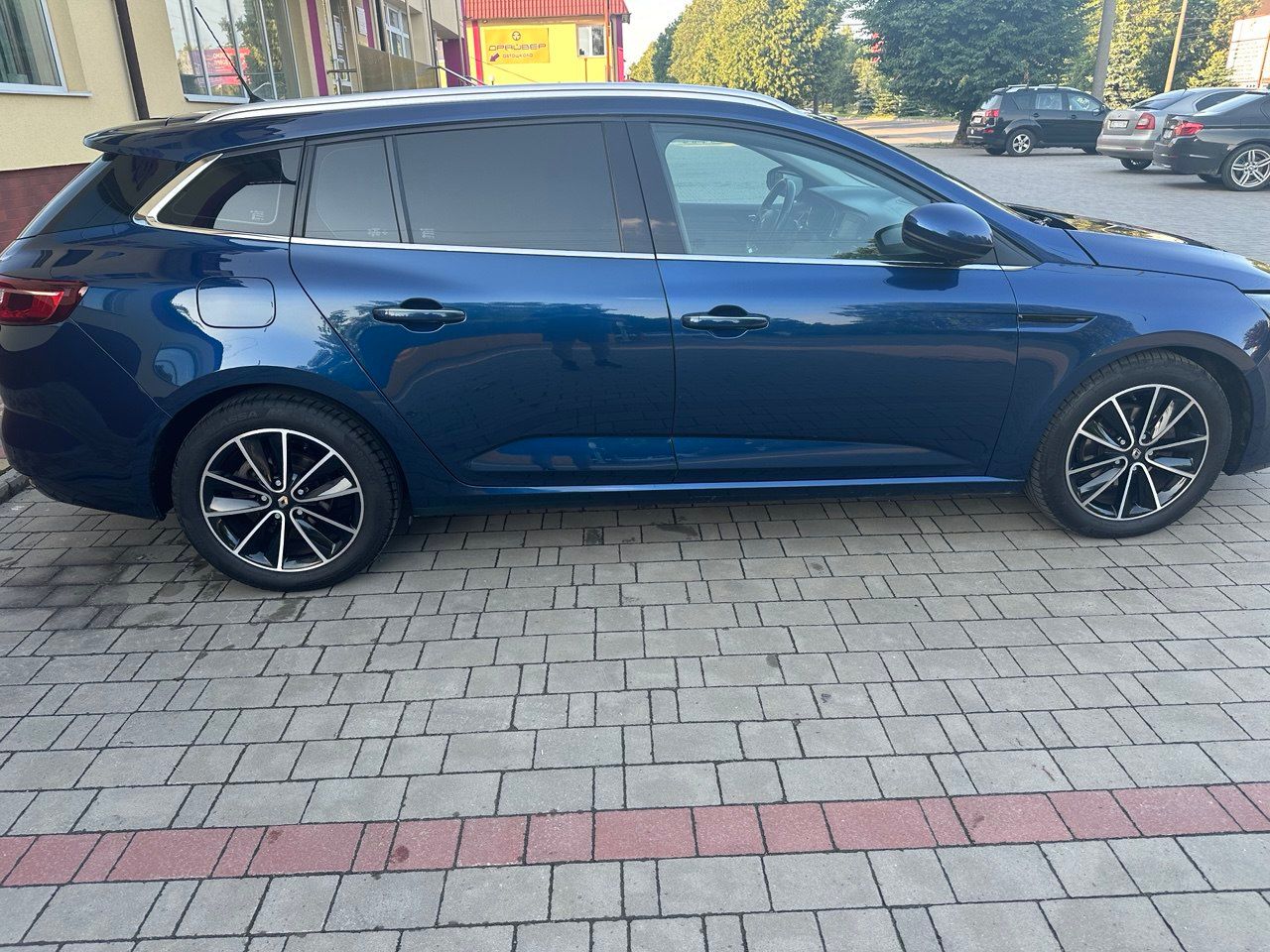 Renault Megane - фото 7