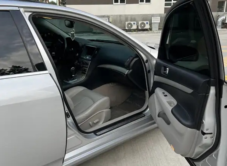 Infiniti G - фото 15