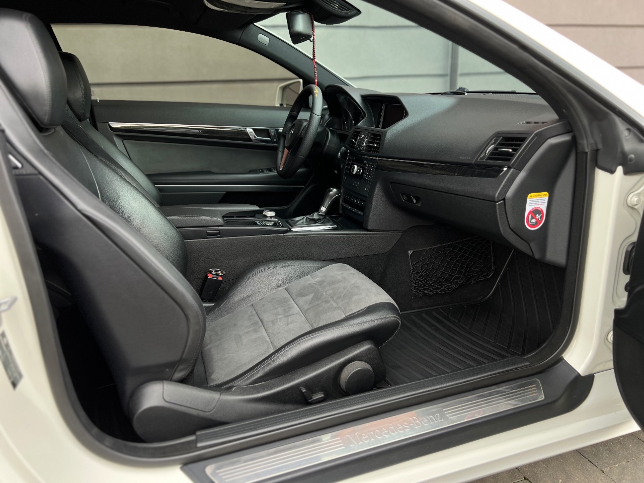 Mercedes-Benz E-Класс - фото 19