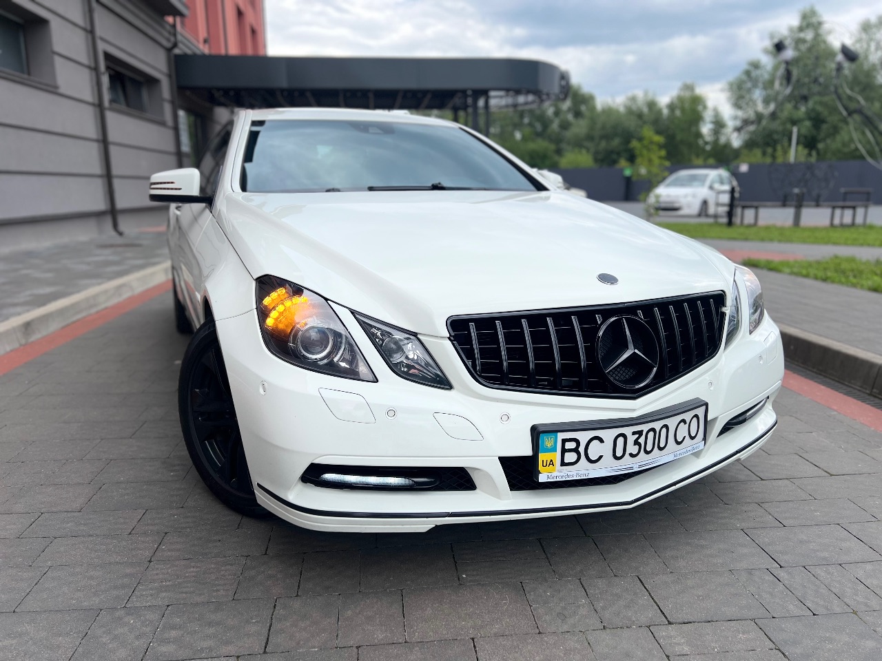 Mercedes-Benz E-Класс - фото 14