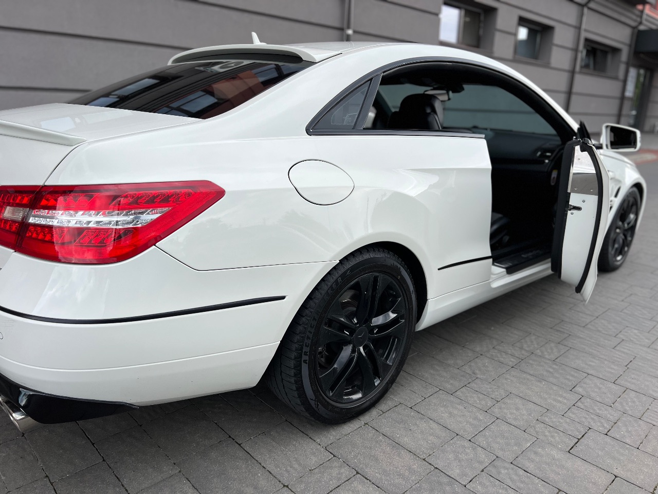 Mercedes-Benz E-Класс - фото 32