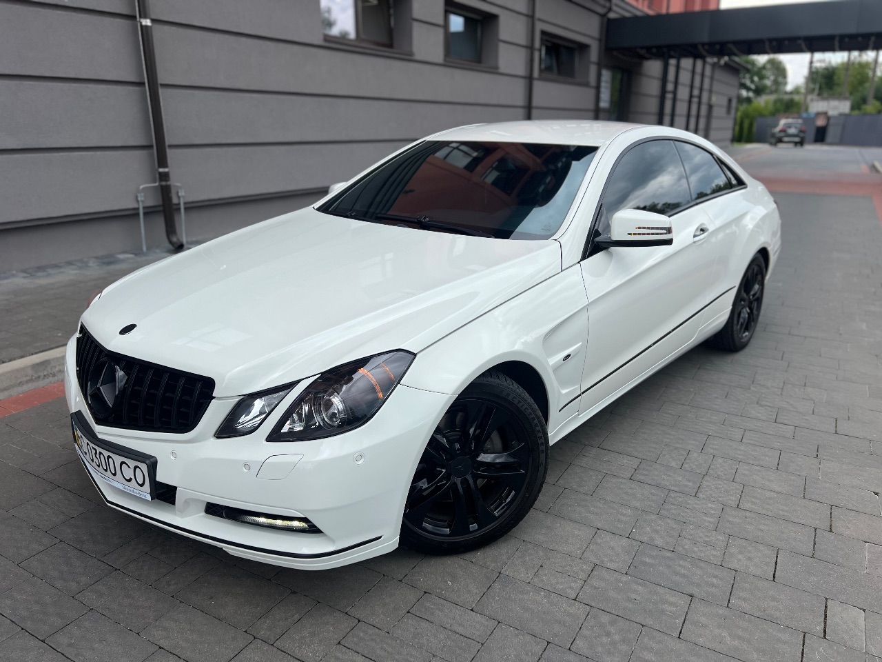 Mercedes-Benz E-Класс - фото 9