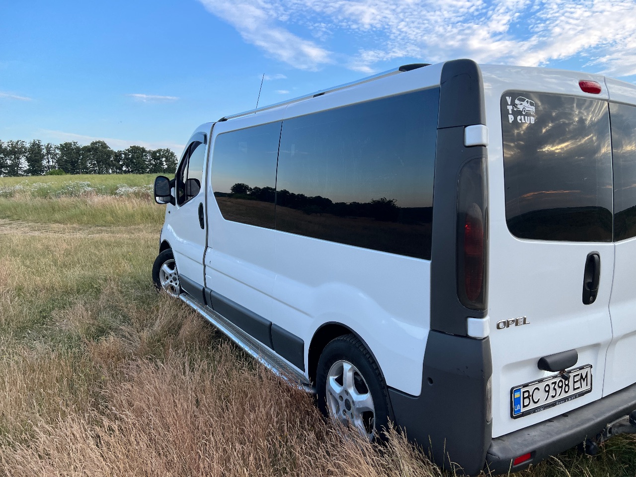 Opel Vivaro - фото 27