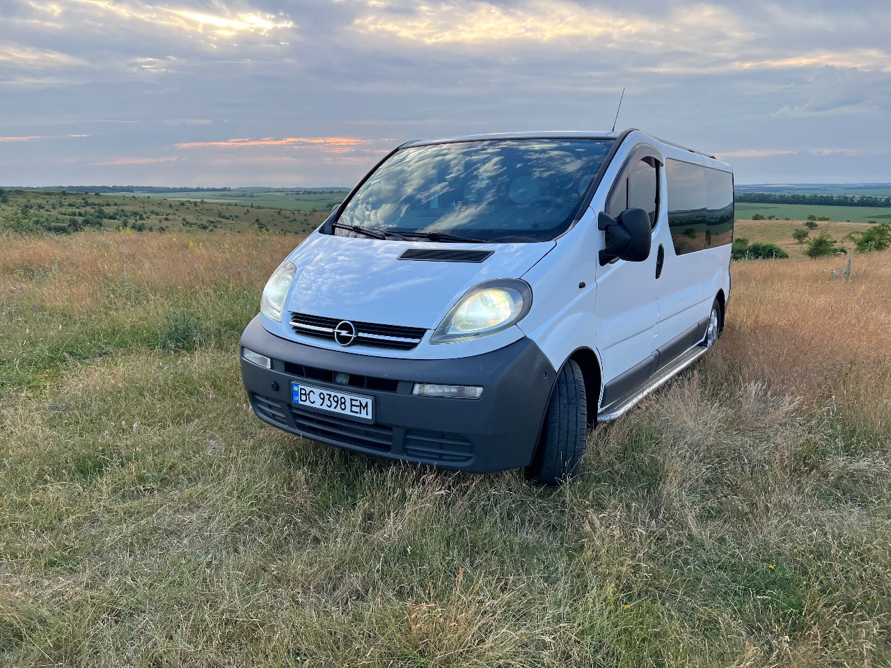 Opel Vivaro - фото 31