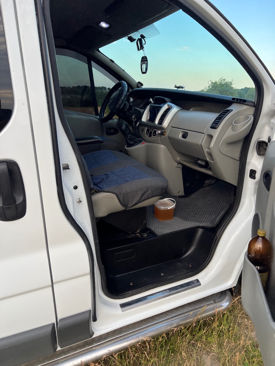 Opel Vivaro - фото 21