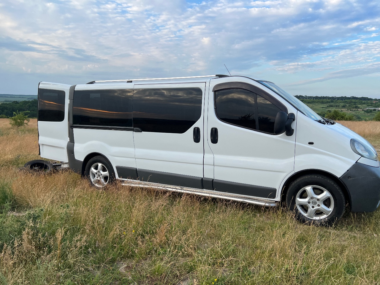 Opel Vivaro - фото 7