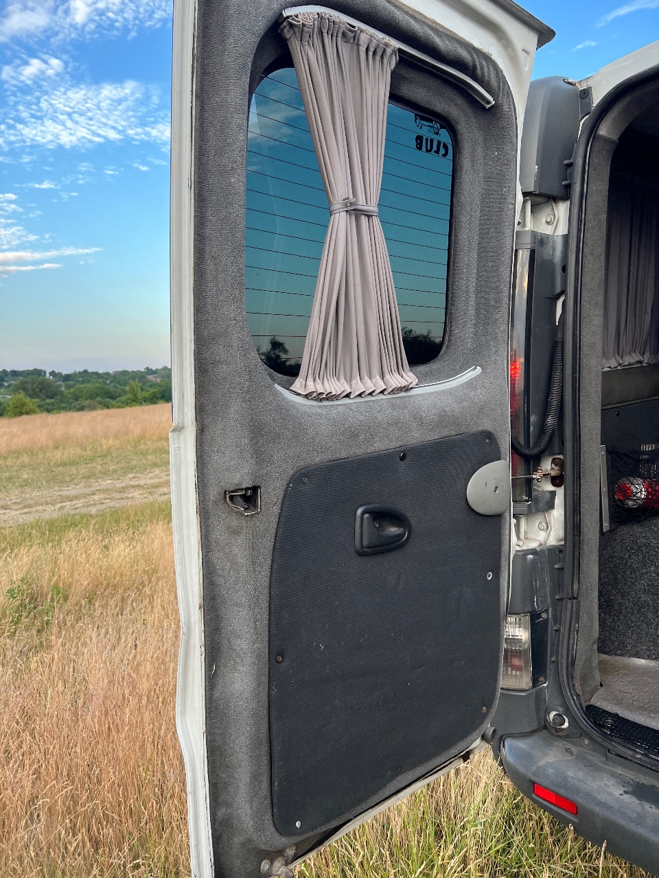 Opel Vivaro - фото 23