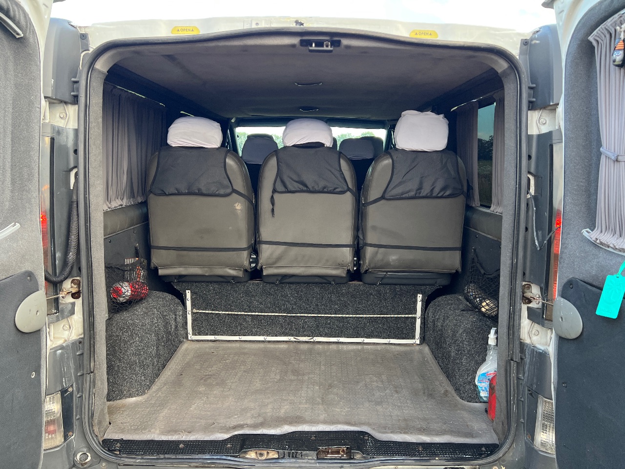 Opel Vivaro - фото 25