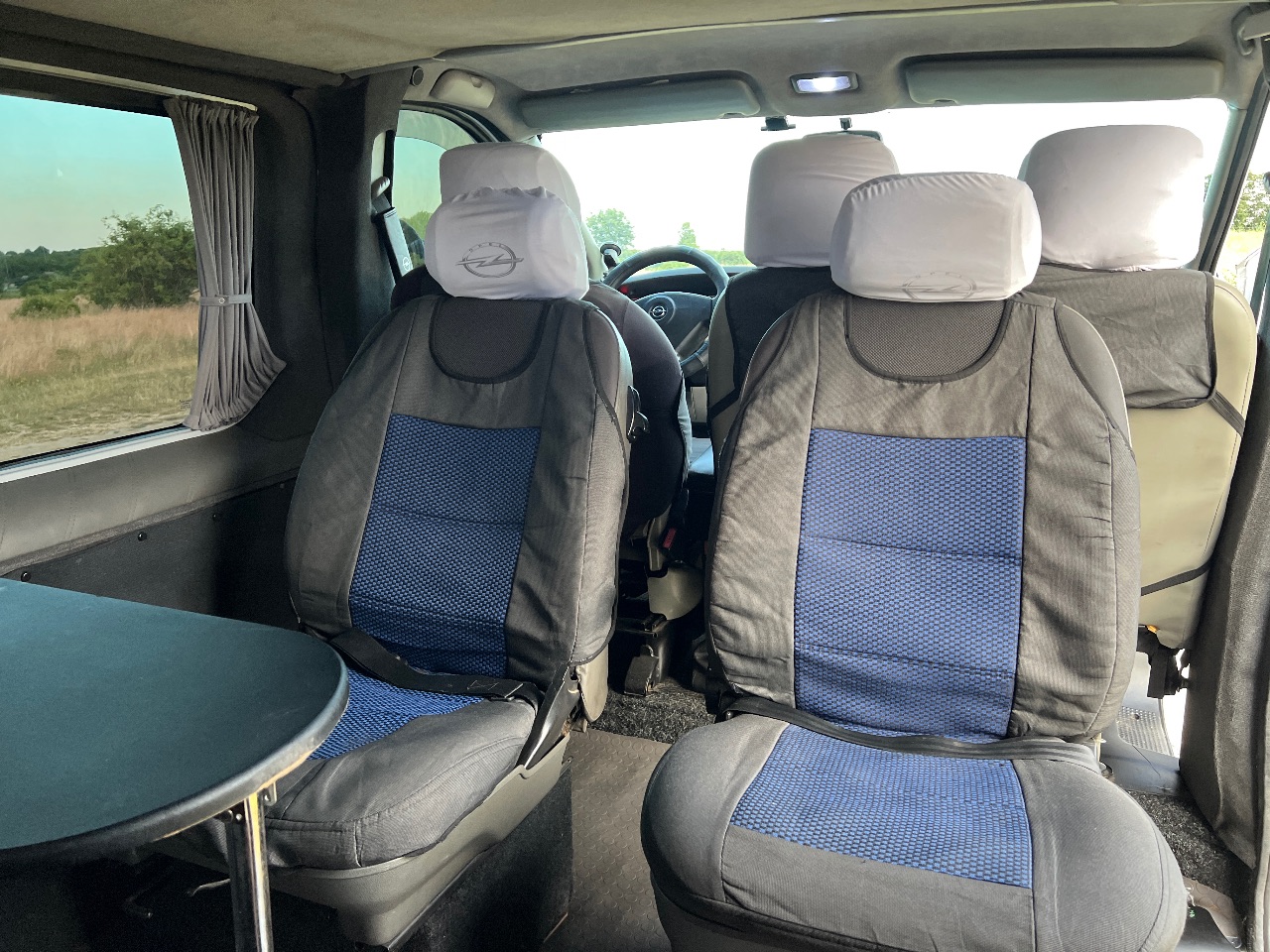 Opel Vivaro - фото 10