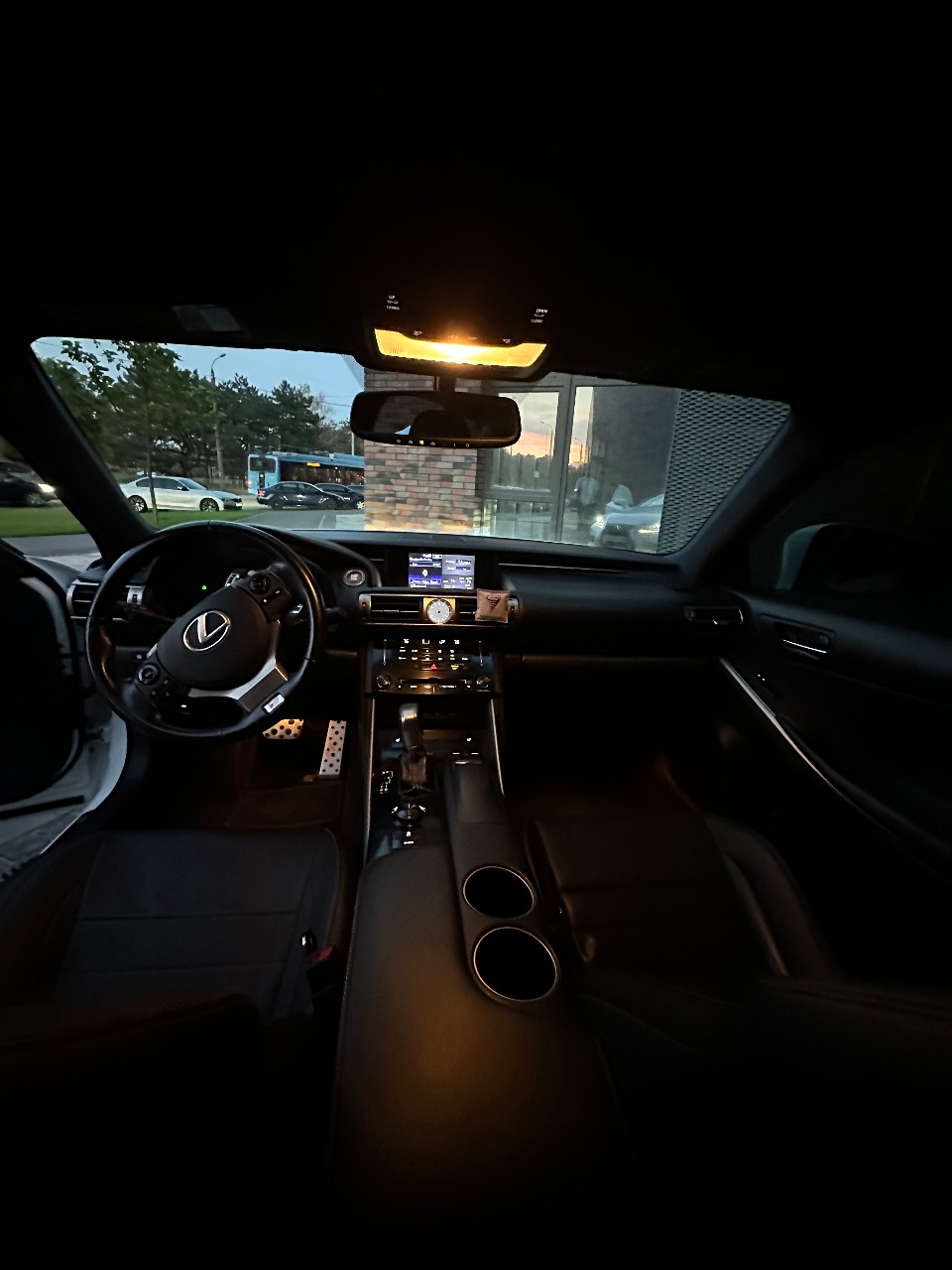 Lexus IS - фото 7