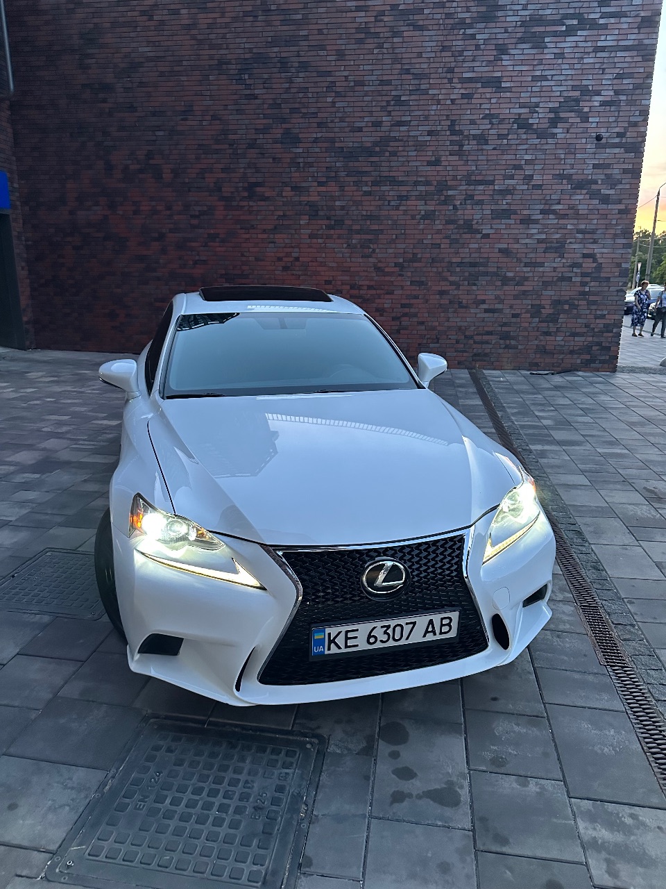 Lexus IS - фото 5