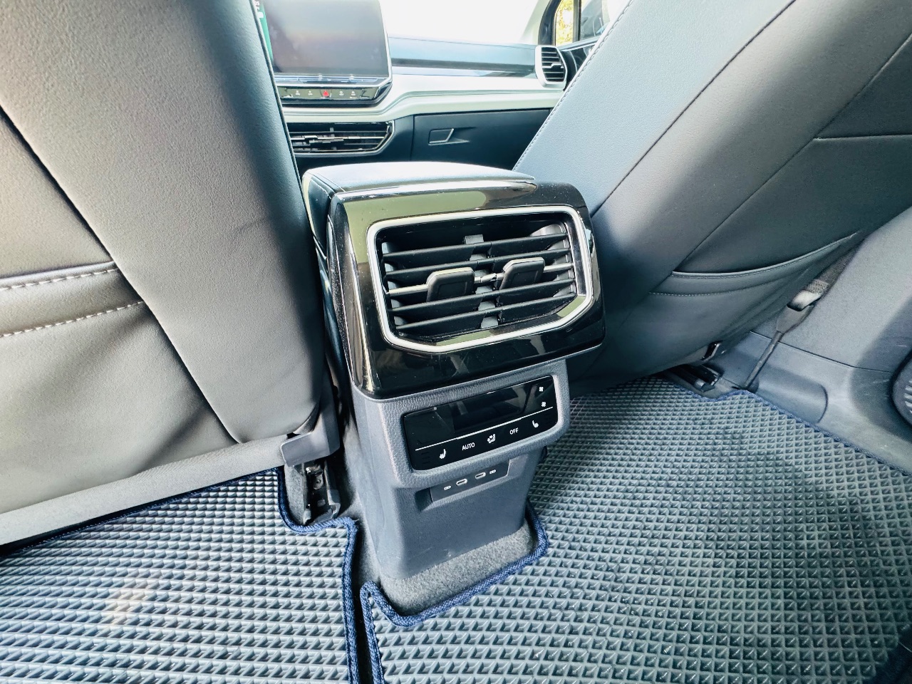 Volkswagen ID.6 - фото 9