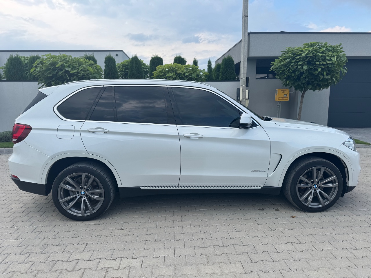 BMW X5 - фото 12