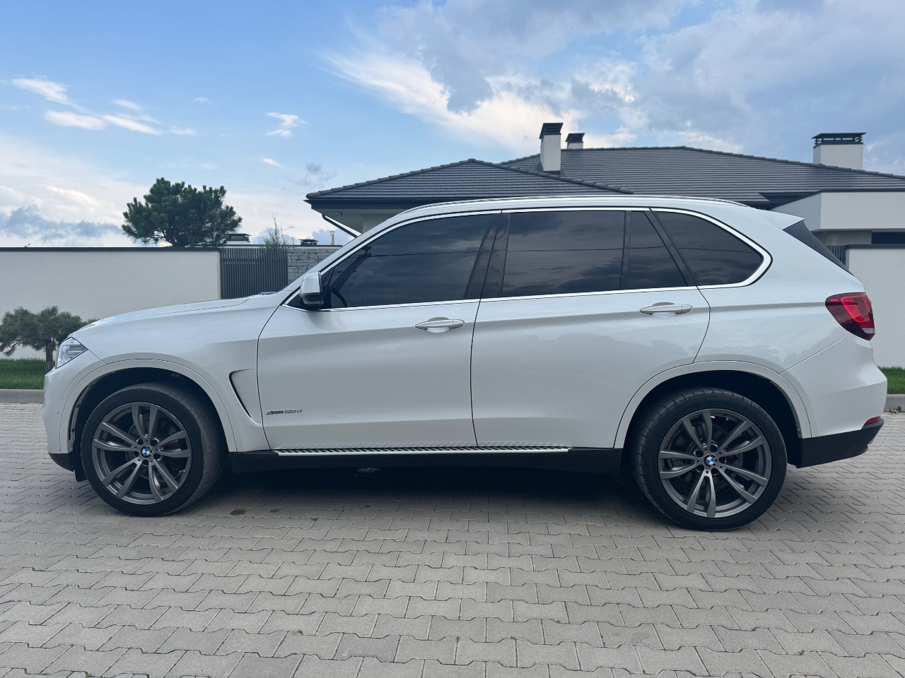 BMW X5 - фото 3