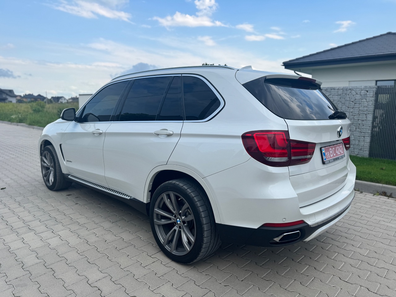 BMW X5 - фото 6