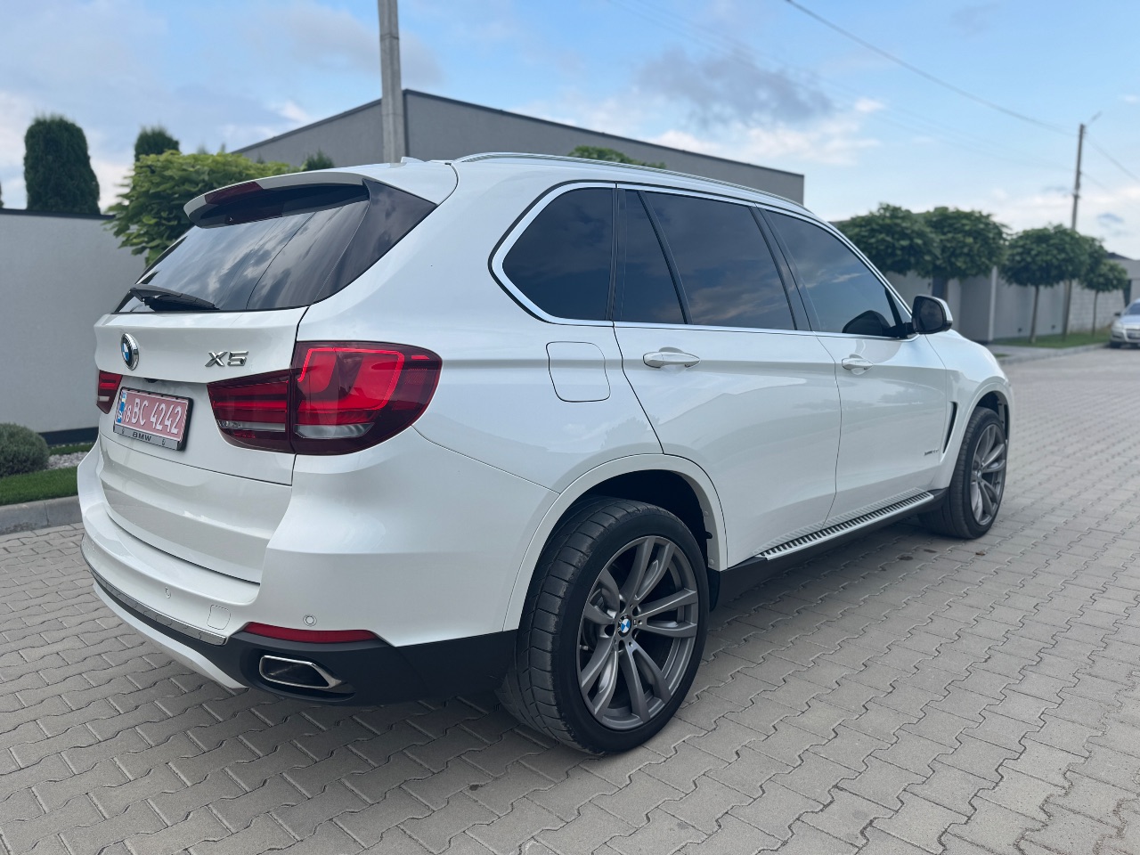 BMW X5 - фото 10