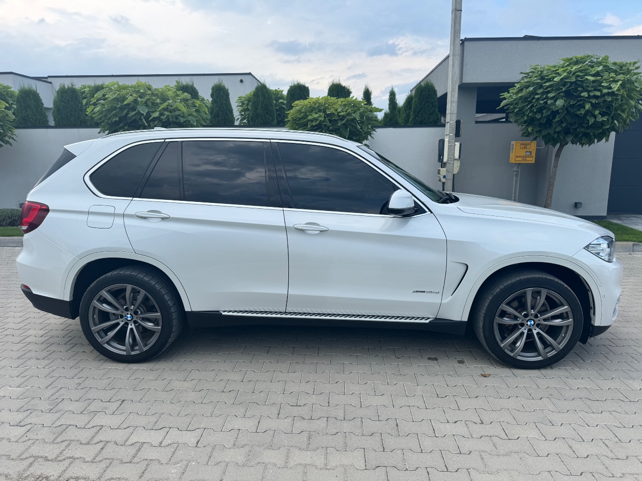 BMW X5 - фото 11