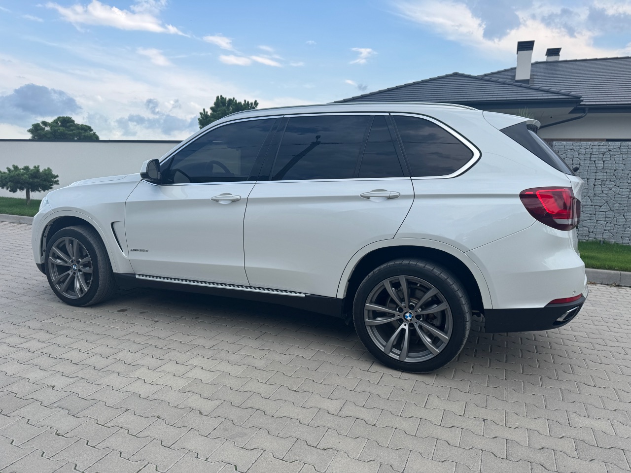 BMW X5 - фото 4