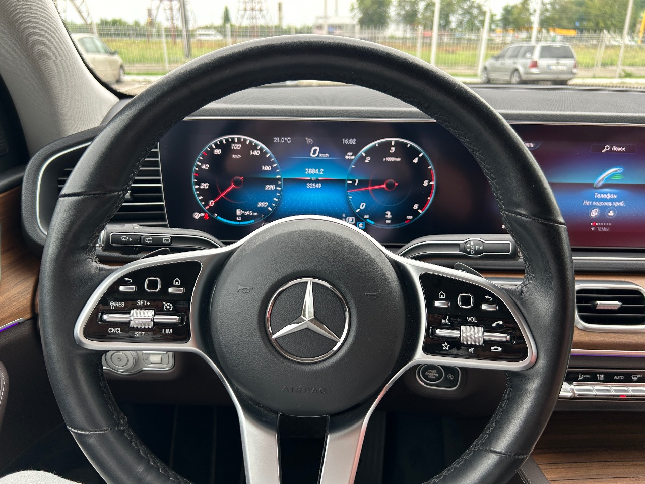 Mercedes-Benz GLE - фото 35