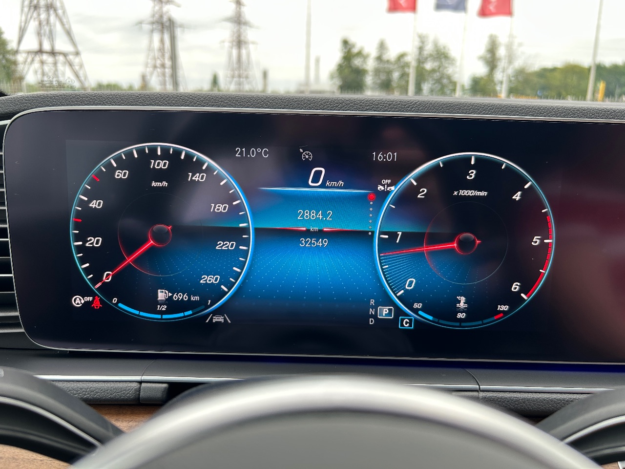 Mercedes-Benz GLE - фото 33