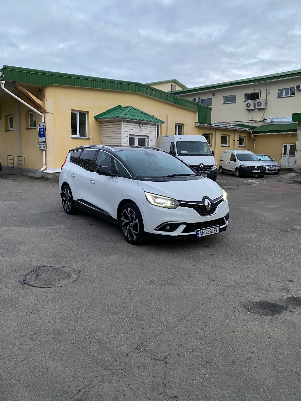 Renault Scenic - фото 1