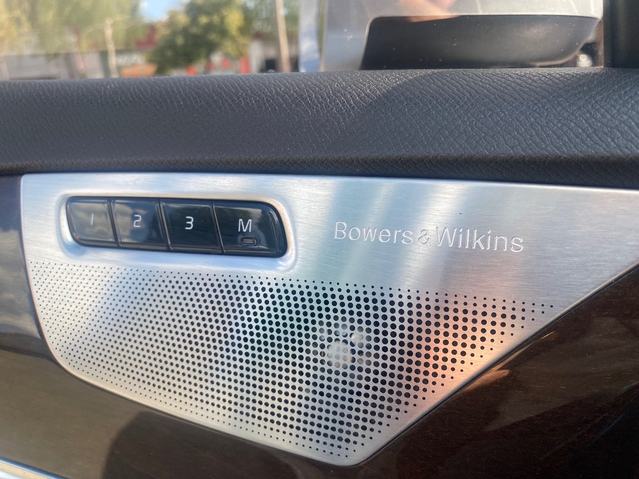 Volvo XC90 - фото 15