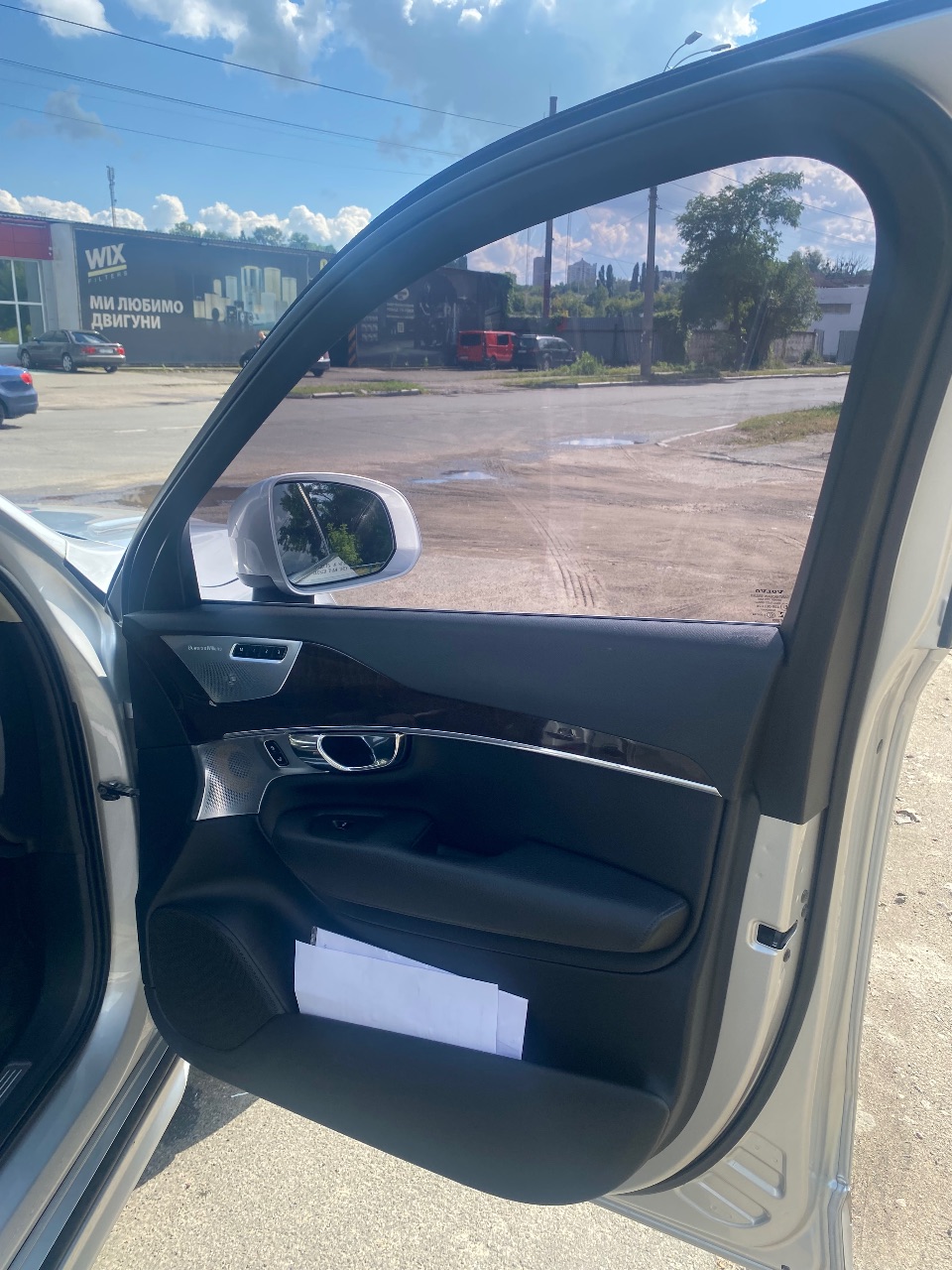 Volvo XC90 - фото 7