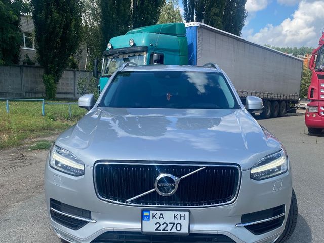 Volvo XC90 - фото 1