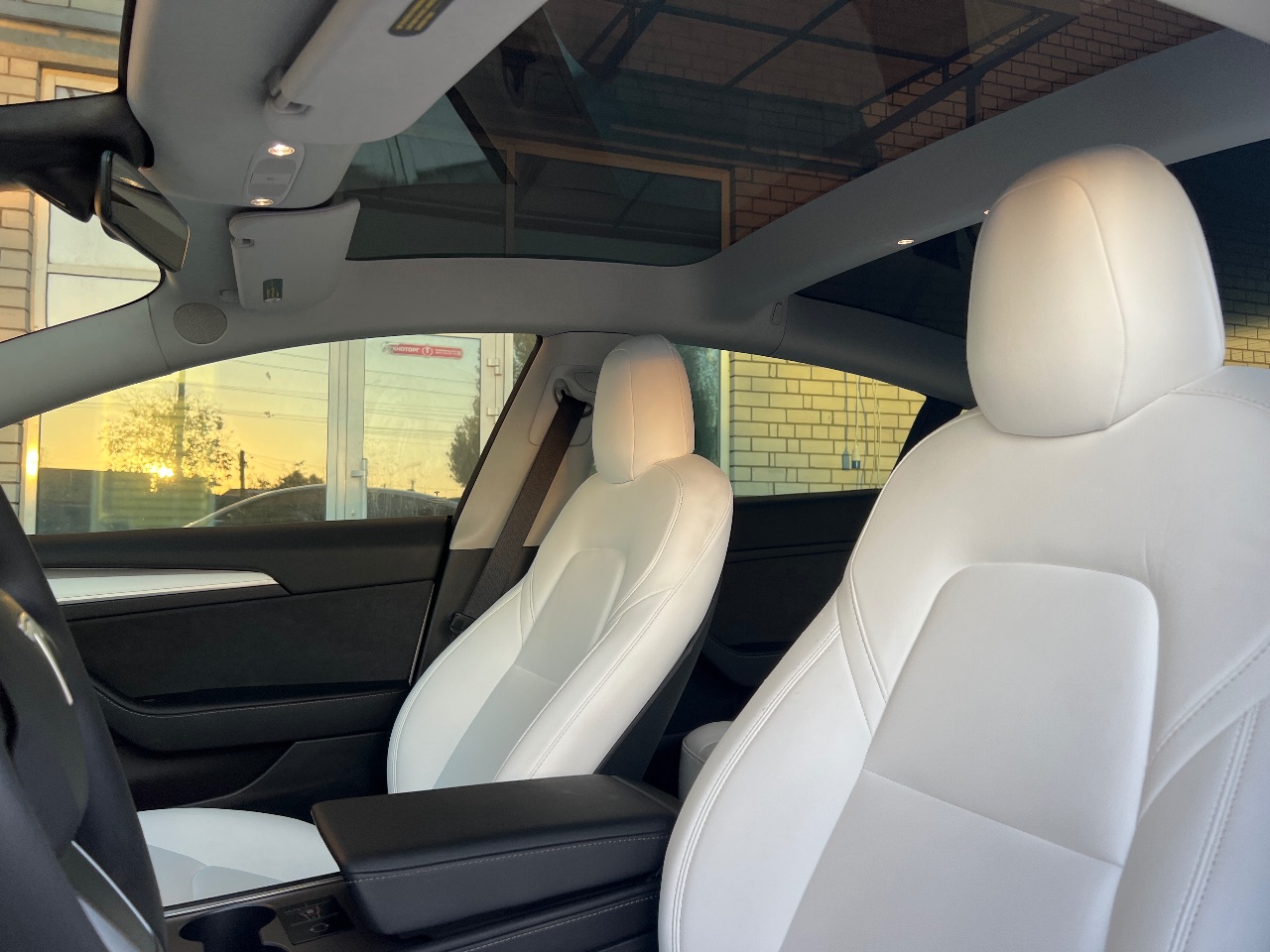 Tesla Model 3 - фото 6