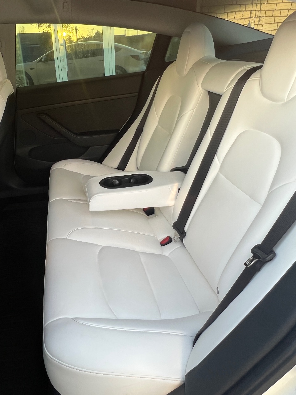 Tesla Model 3 - фото 5