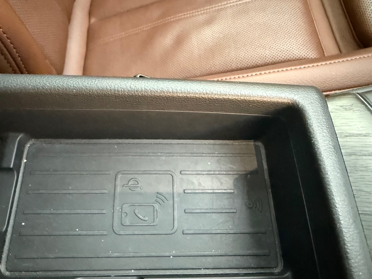 Audi A4 - фото 4