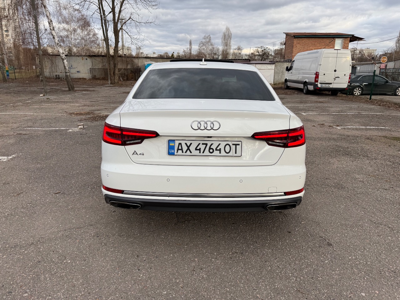 Audi A4 - фото 11