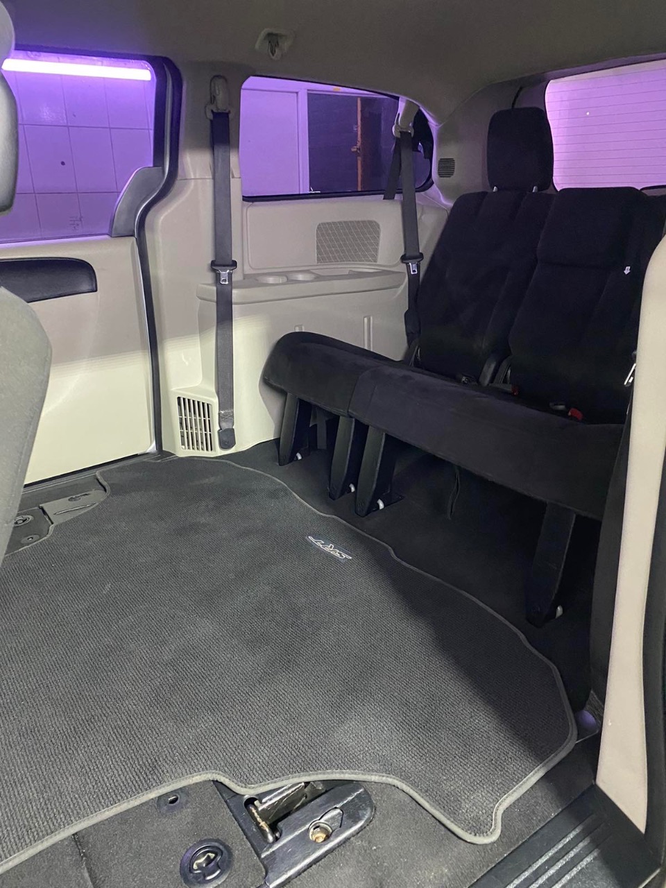 Dodge Caravan - фото 9