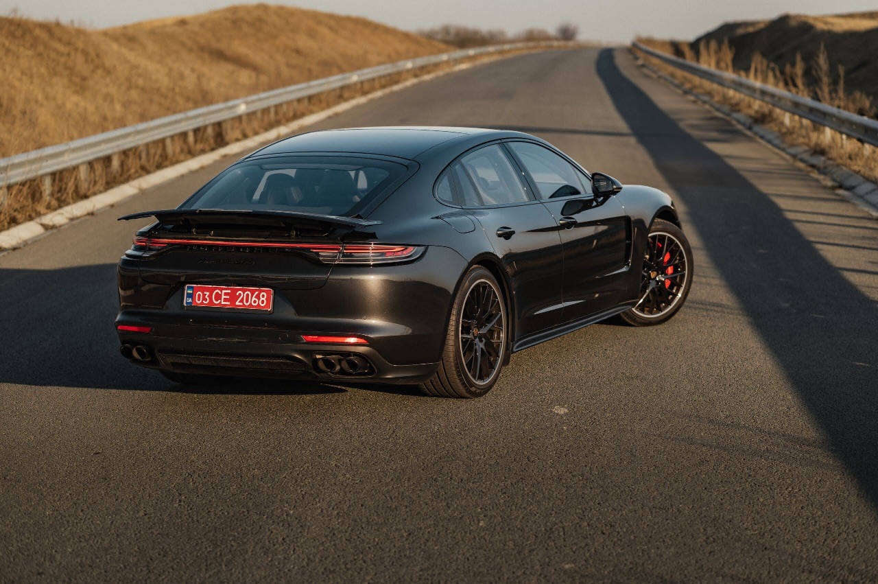 Porsche Panamera - фото 18