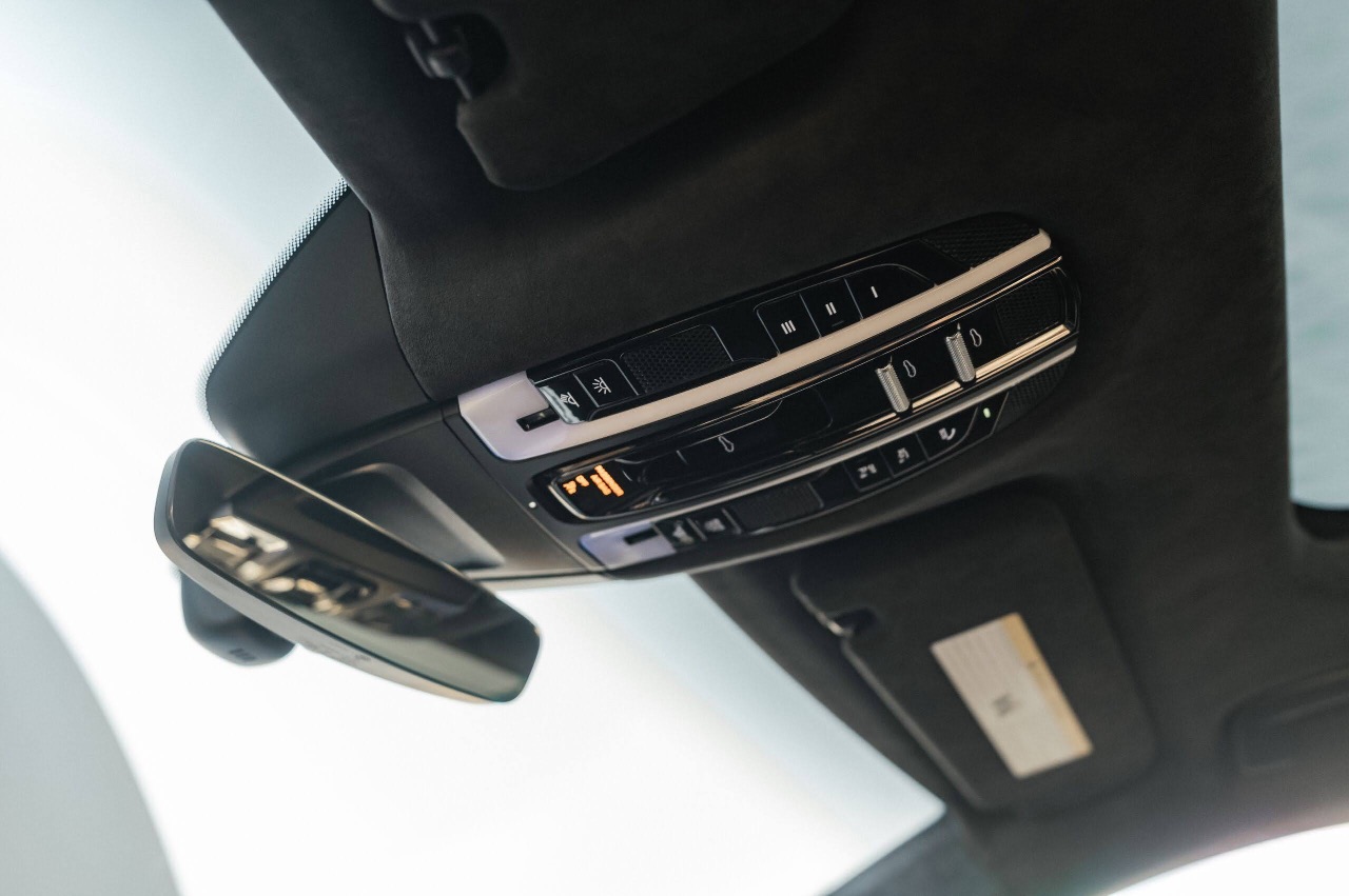 Porsche Panamera - фото 28