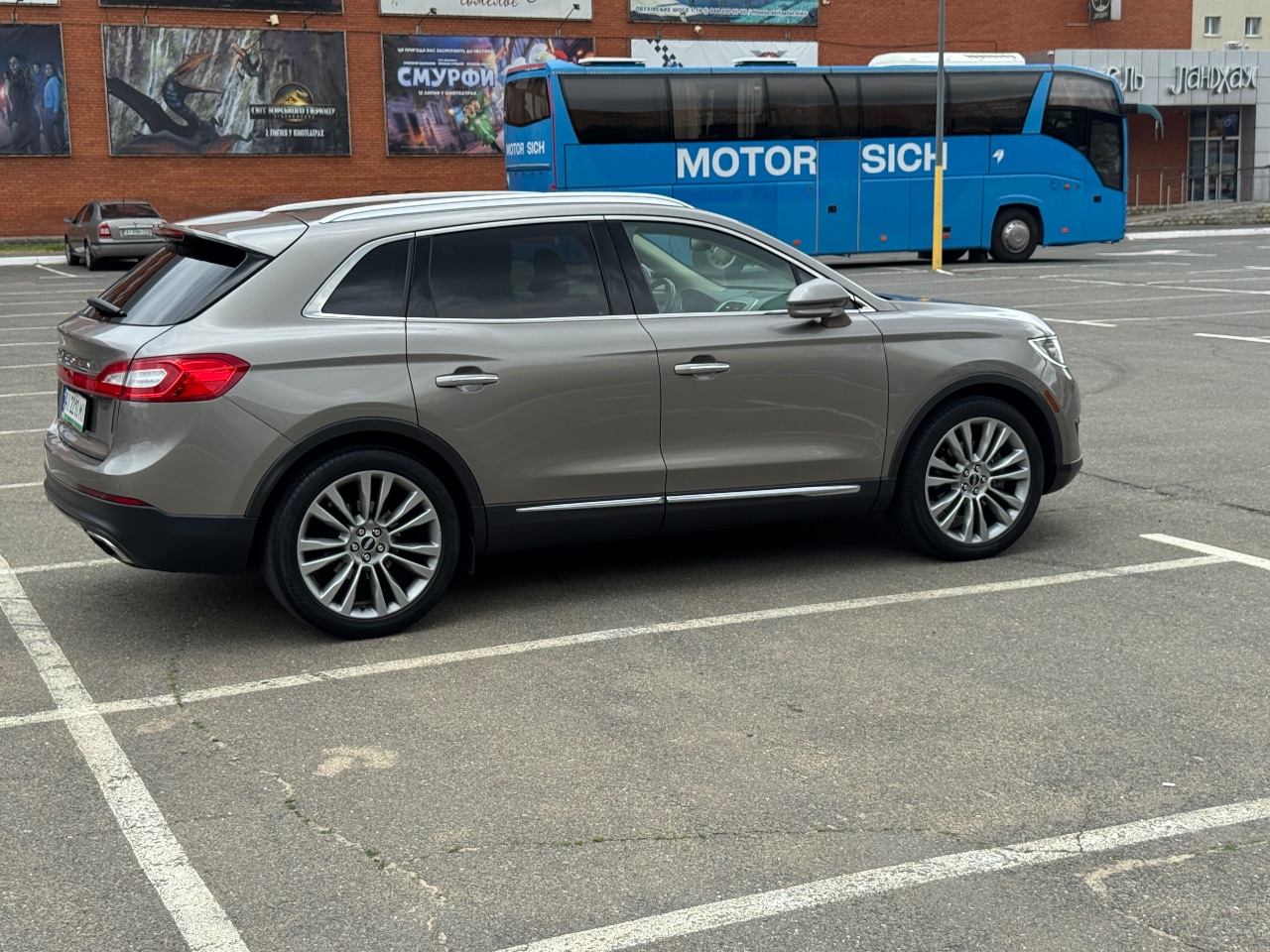 Lincoln MKX - фото 4