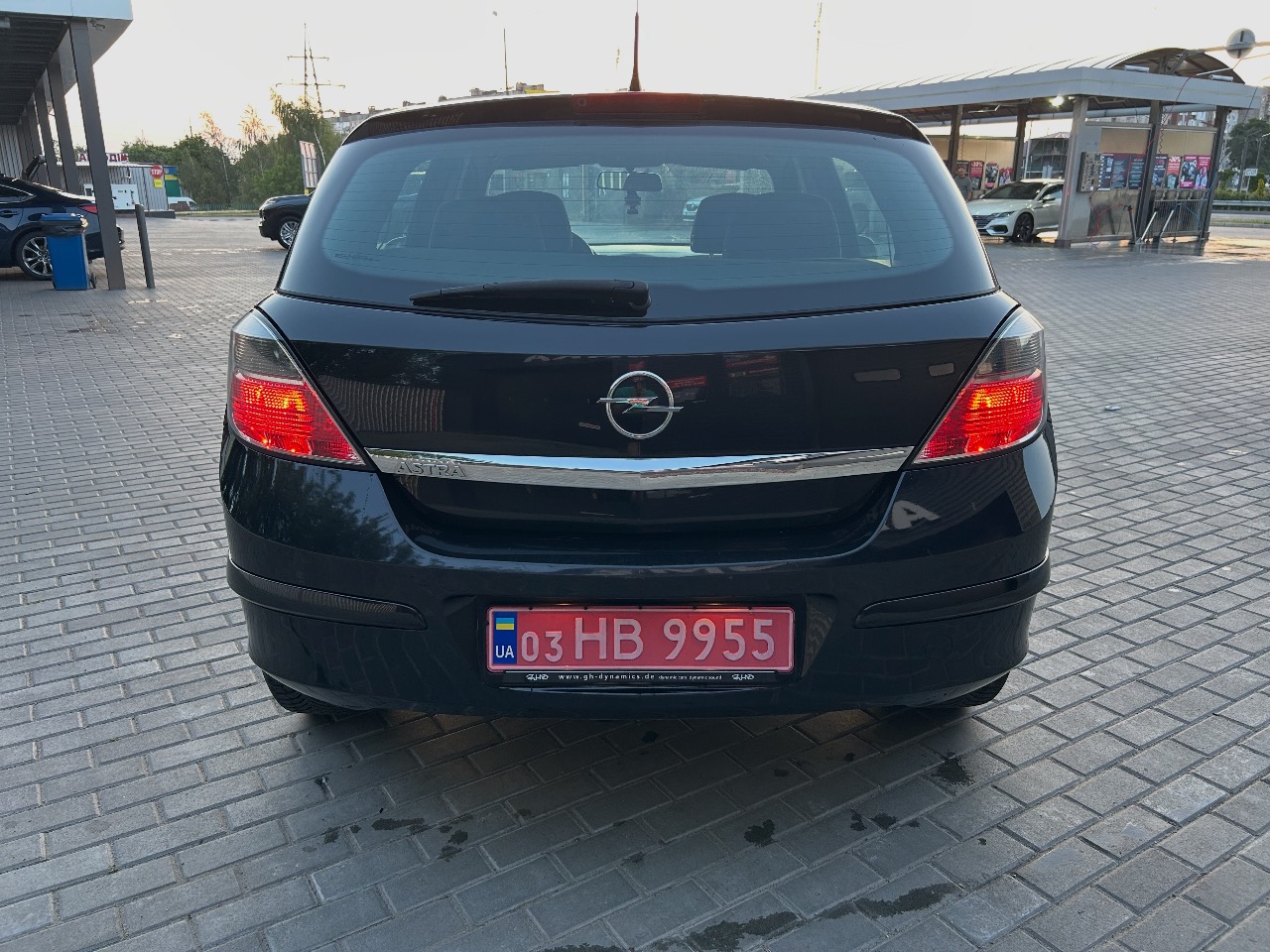 Opel Astra - фото 1