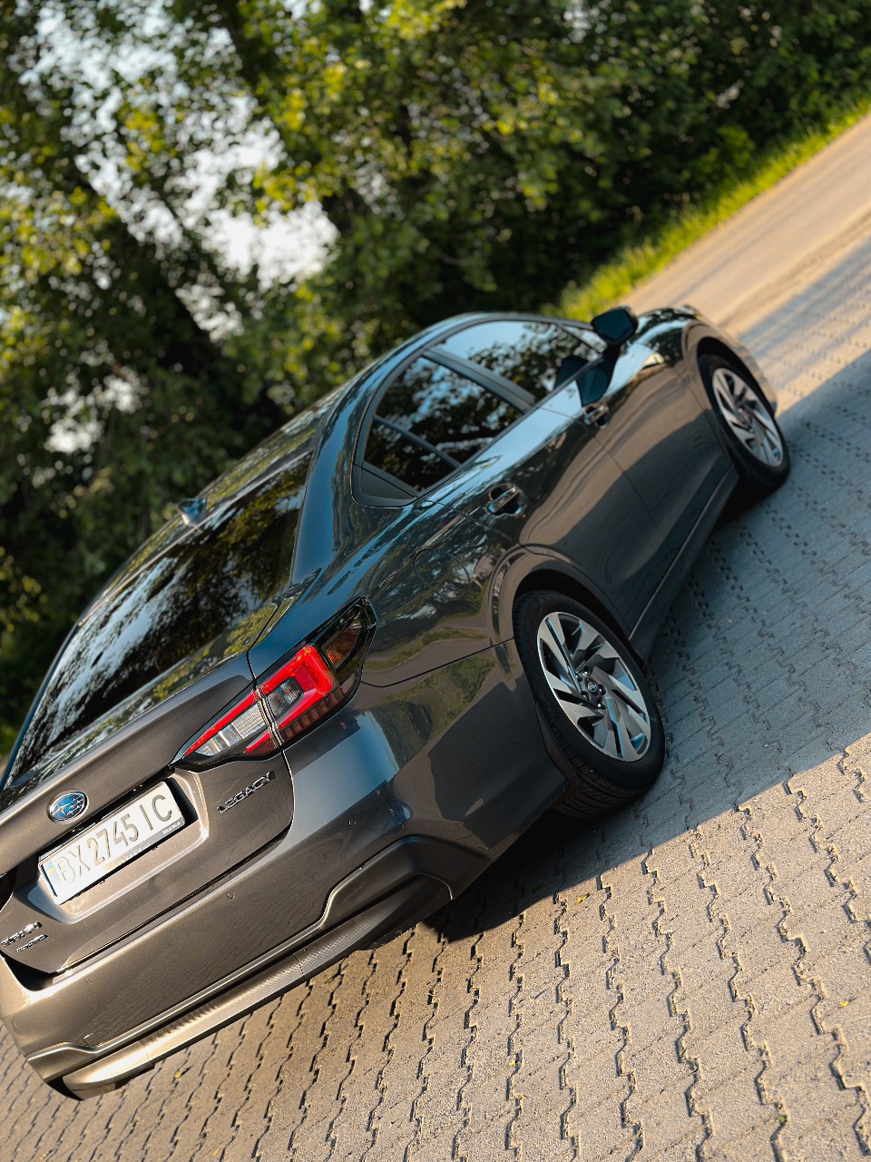 Subaru Legacy - фото 4