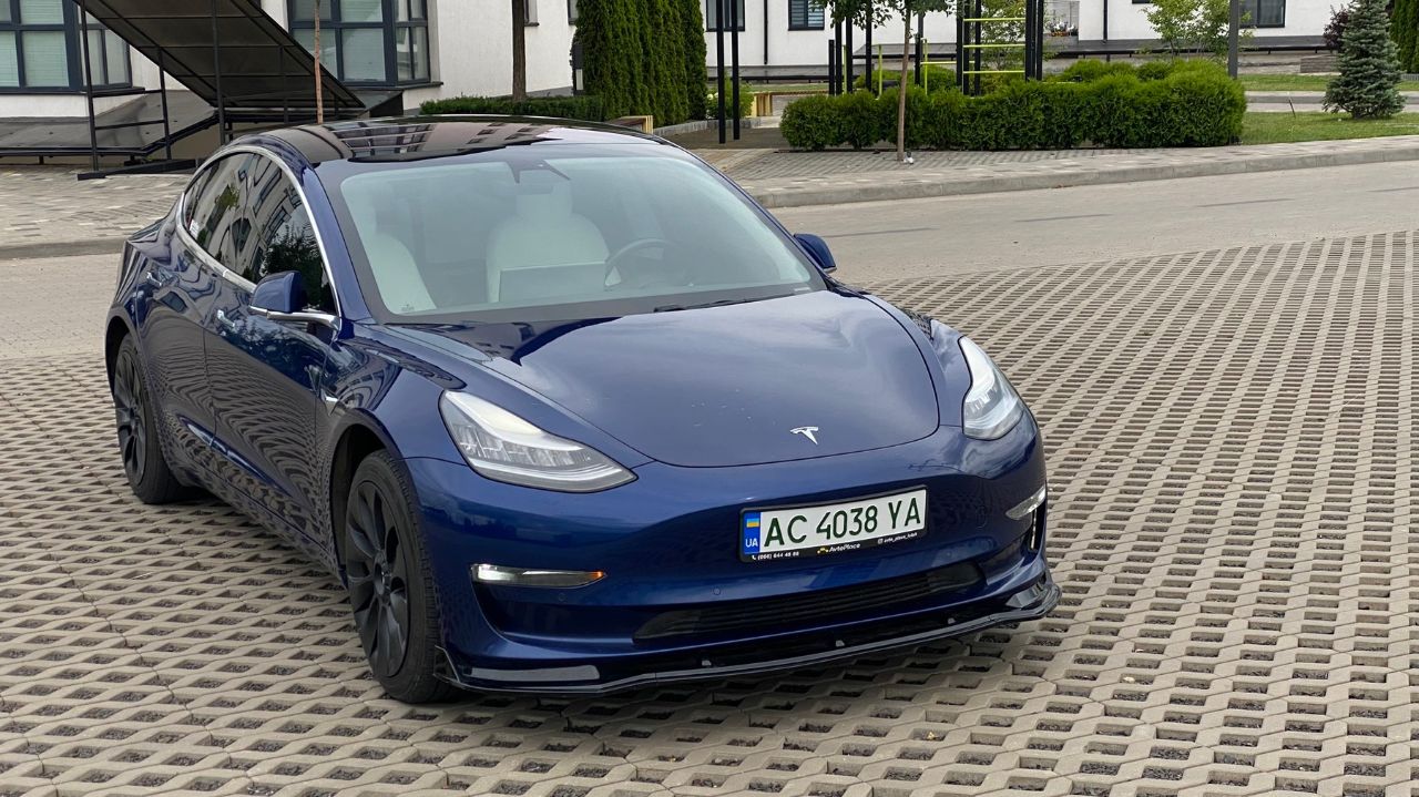 Tesla Model 3 - фото 17