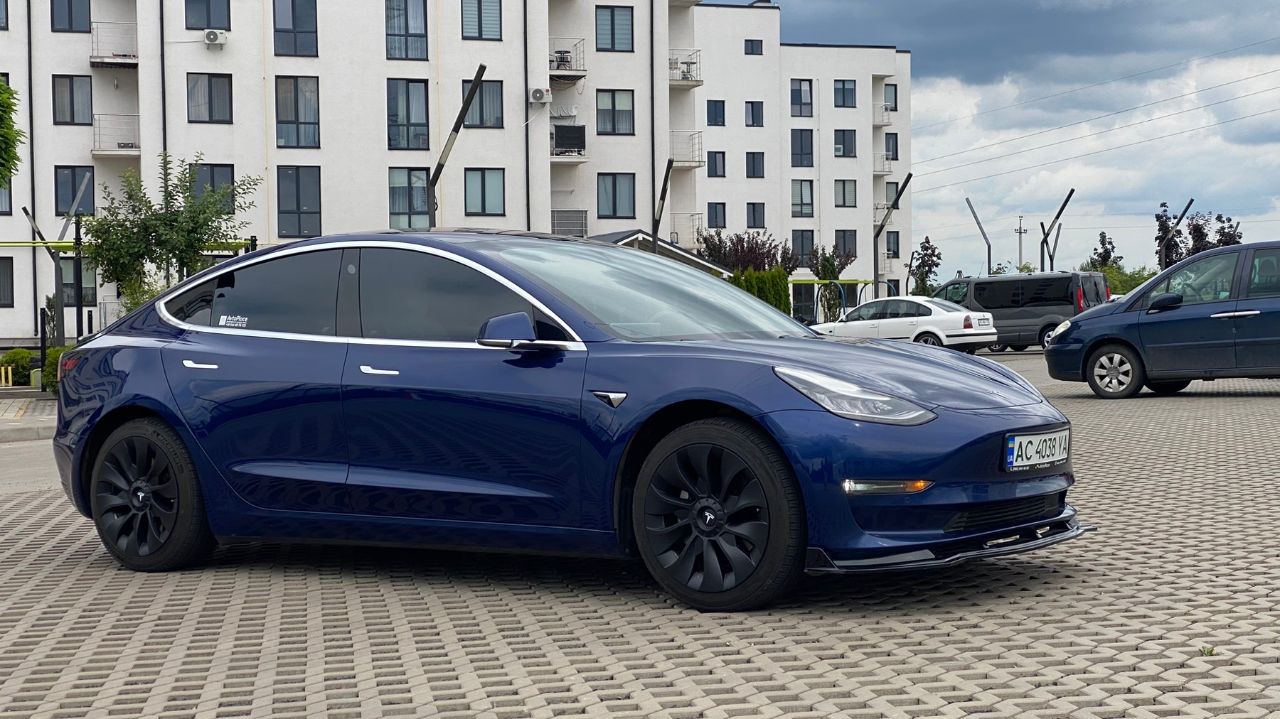 Tesla Model 3 - фото 14