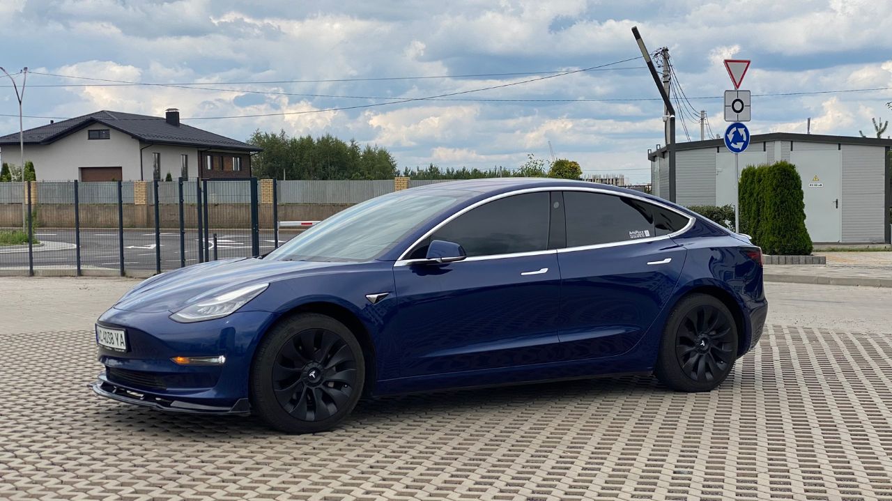 Tesla Model 3 - фото 3