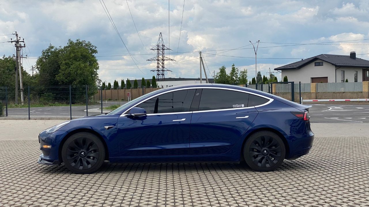 Tesla Model 3 - фото 5