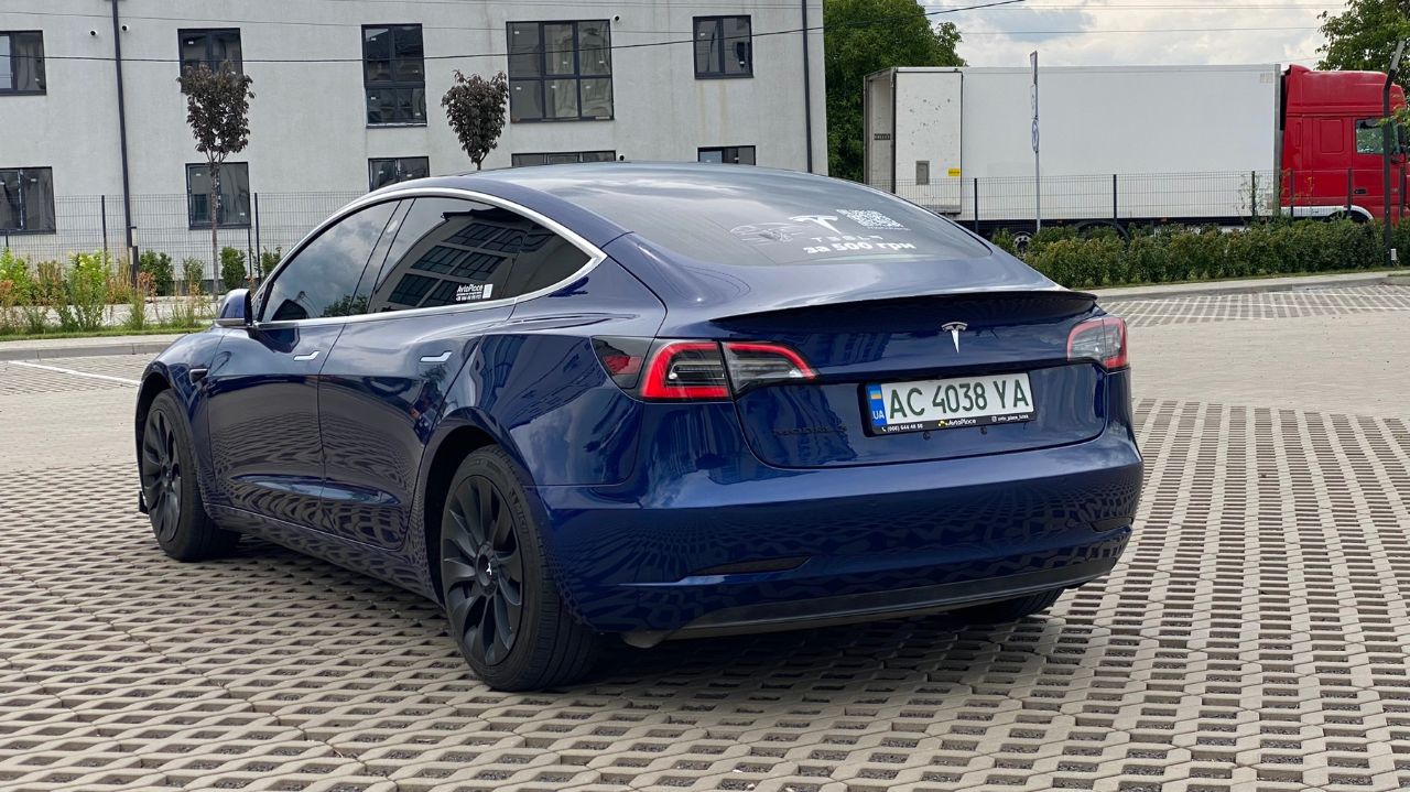 Tesla Model 3 - фото 6
