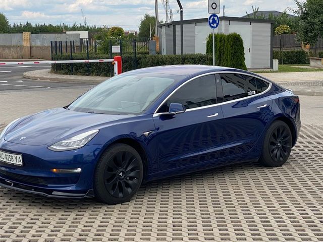 Tesla Model 3 - фото 4