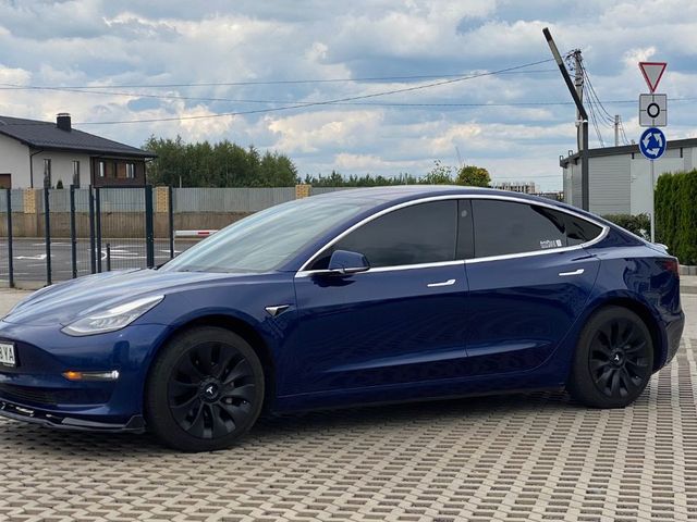 Tesla Model 3 - фото 3