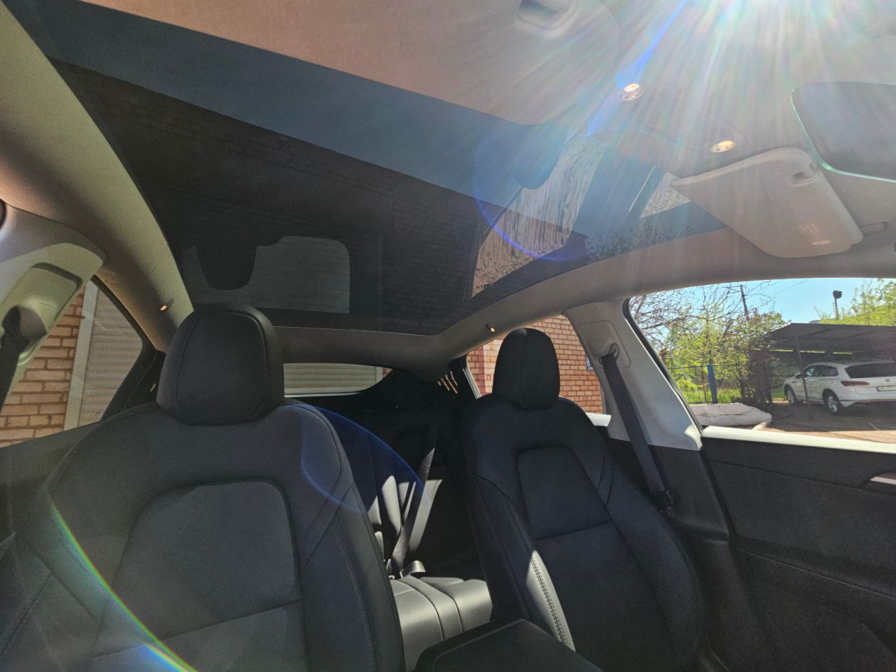 Tesla Model Y - фото 10