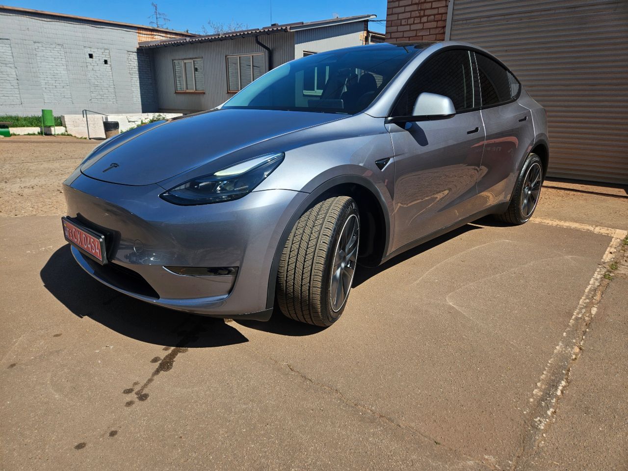 Tesla Model Y - фото 3